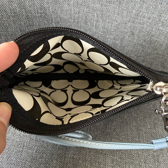Coach Canvas Wristlet Black/Baby Blue - Picture 4 of 7